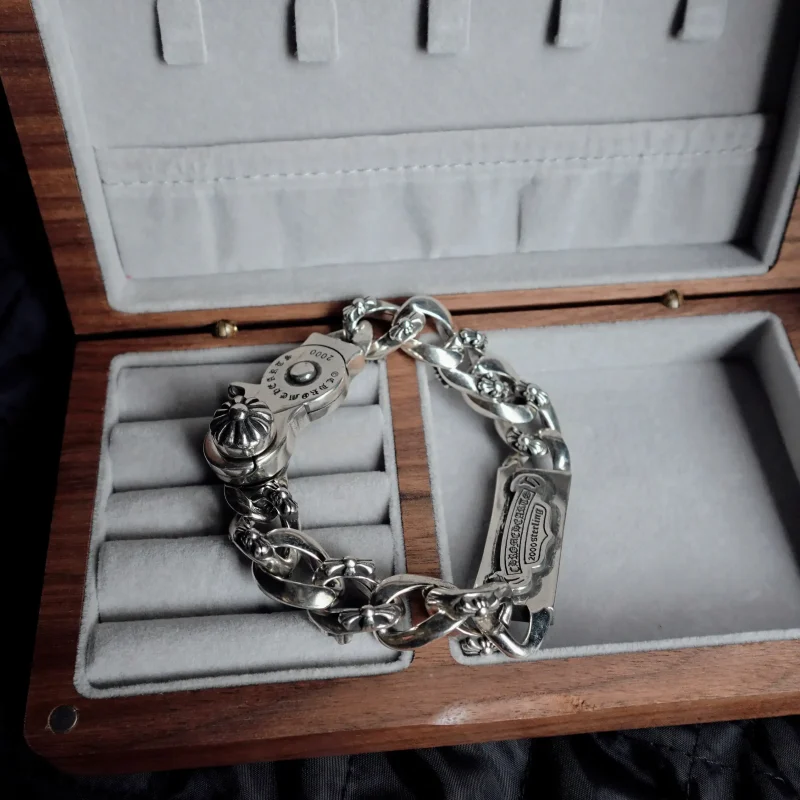 VÒNG TAY CHROME HEARTS CROSS AND DAGGER (VT0013)