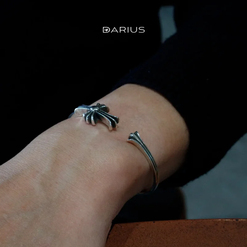 VÒNG TAY CHROME HEARTS CROSS STAINLESS STEEL